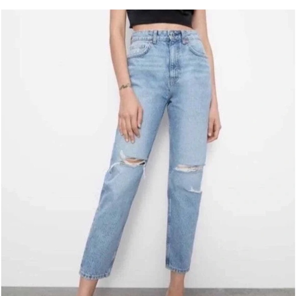 Zara Women's Light Blue High Rise Jeans ripped at the knee